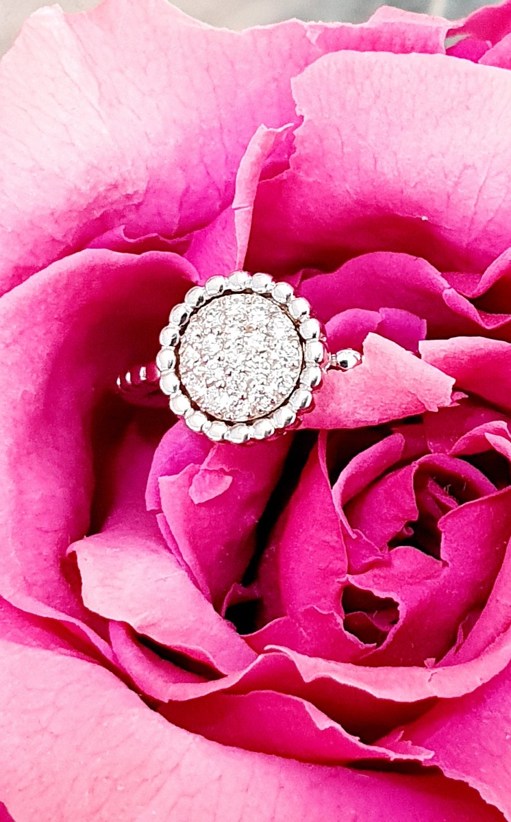 # Bague or blanc pastille avec 0.12ct diamants naturel -0