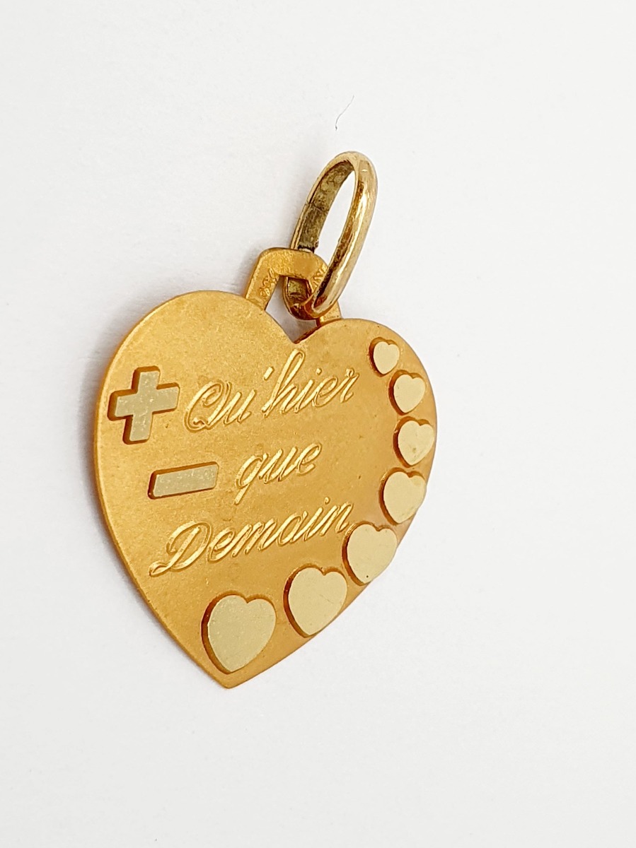 # Pendentif médaille coeur or jaune + Qu’hier - que Demain-0