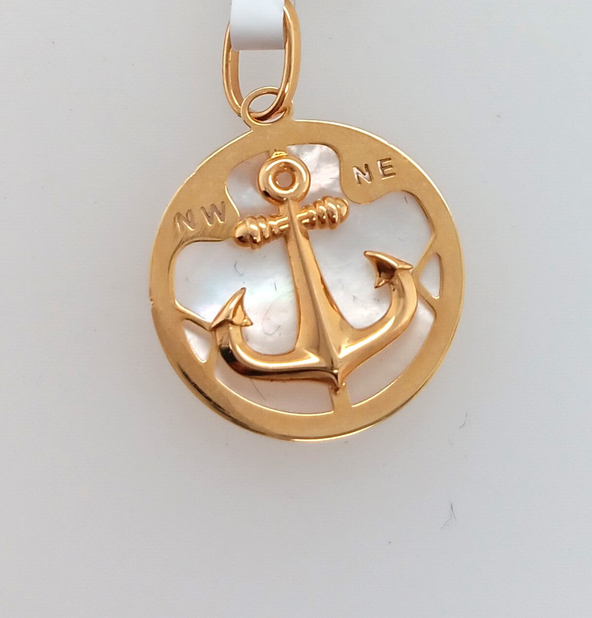 Pendentif médaille marine or jaune 18K et nacre 1.5cm