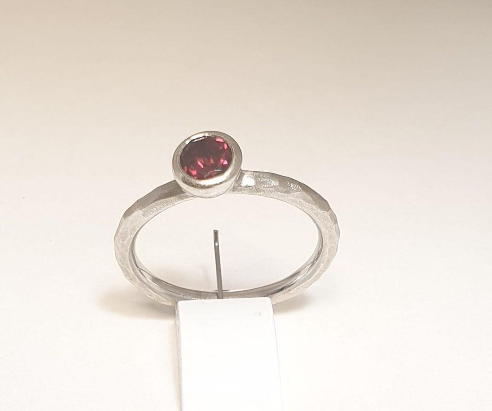 # Bague solitaire or blanc 18K avec zircon de couleur ( 369 € + 5,2gr de votre or )