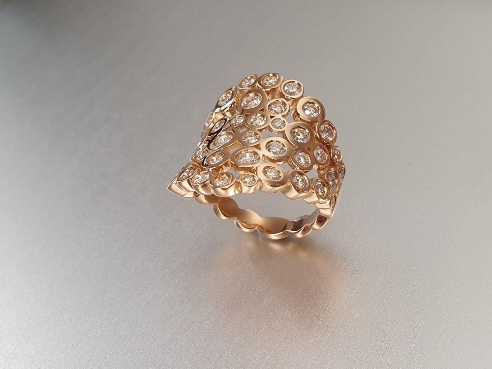 # Bague or rose avec 1.98ct diamants serti clos