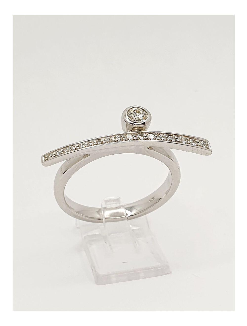 Bague or blanc 18K avec 0.26ct diamants naturels