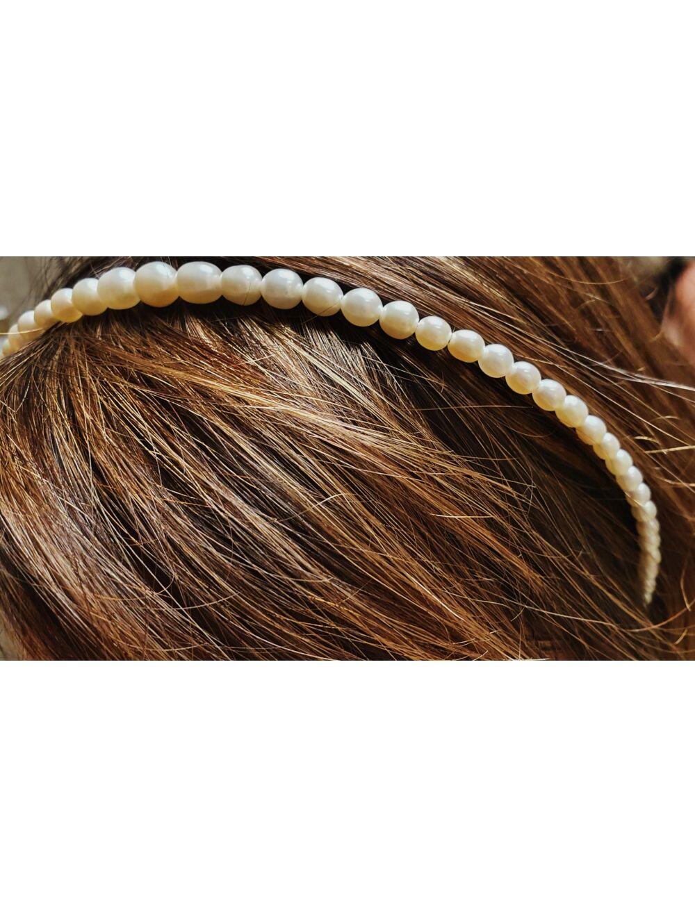 # Serre tête avec véritables perles eau douce, en chute 4.5mm - 7.5mm