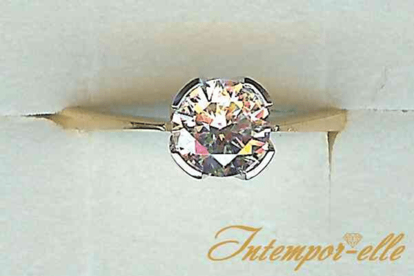# Bague solitaire or jaune 18K avec zircon 6mm serti or blanc 18K