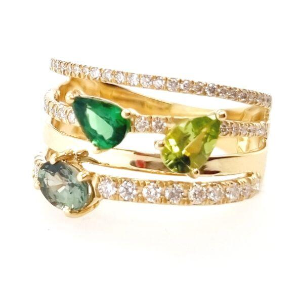 # Bague or jaune 18K avec 0.64ct saphir vert, 0.42ct grenat vert, 0.47ct péridot et 0.50ct diamants naturels
