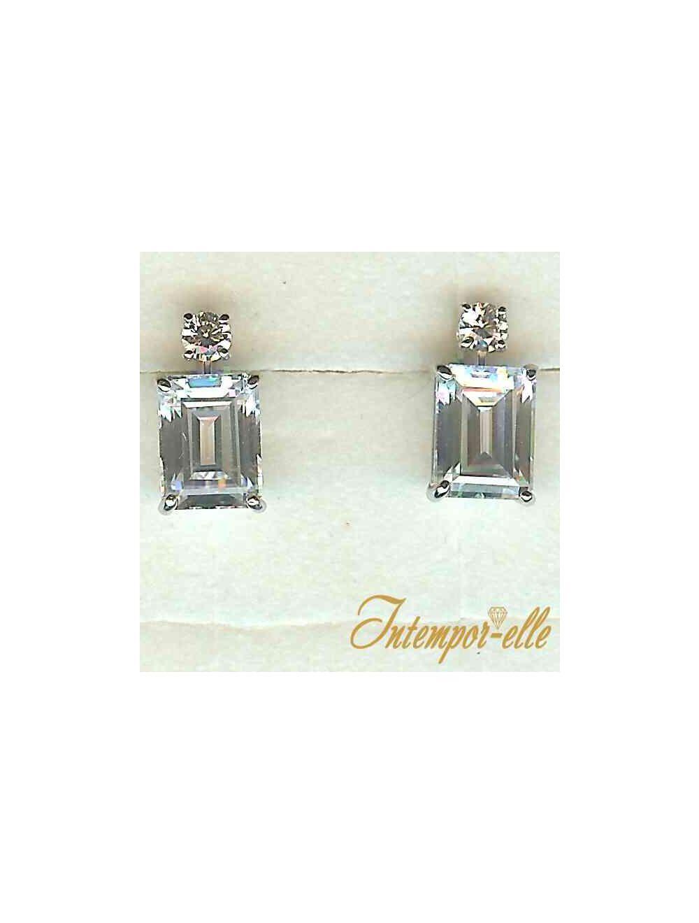 # Boucles d'oreilles or blanc 18K avec zircon 8X6mm