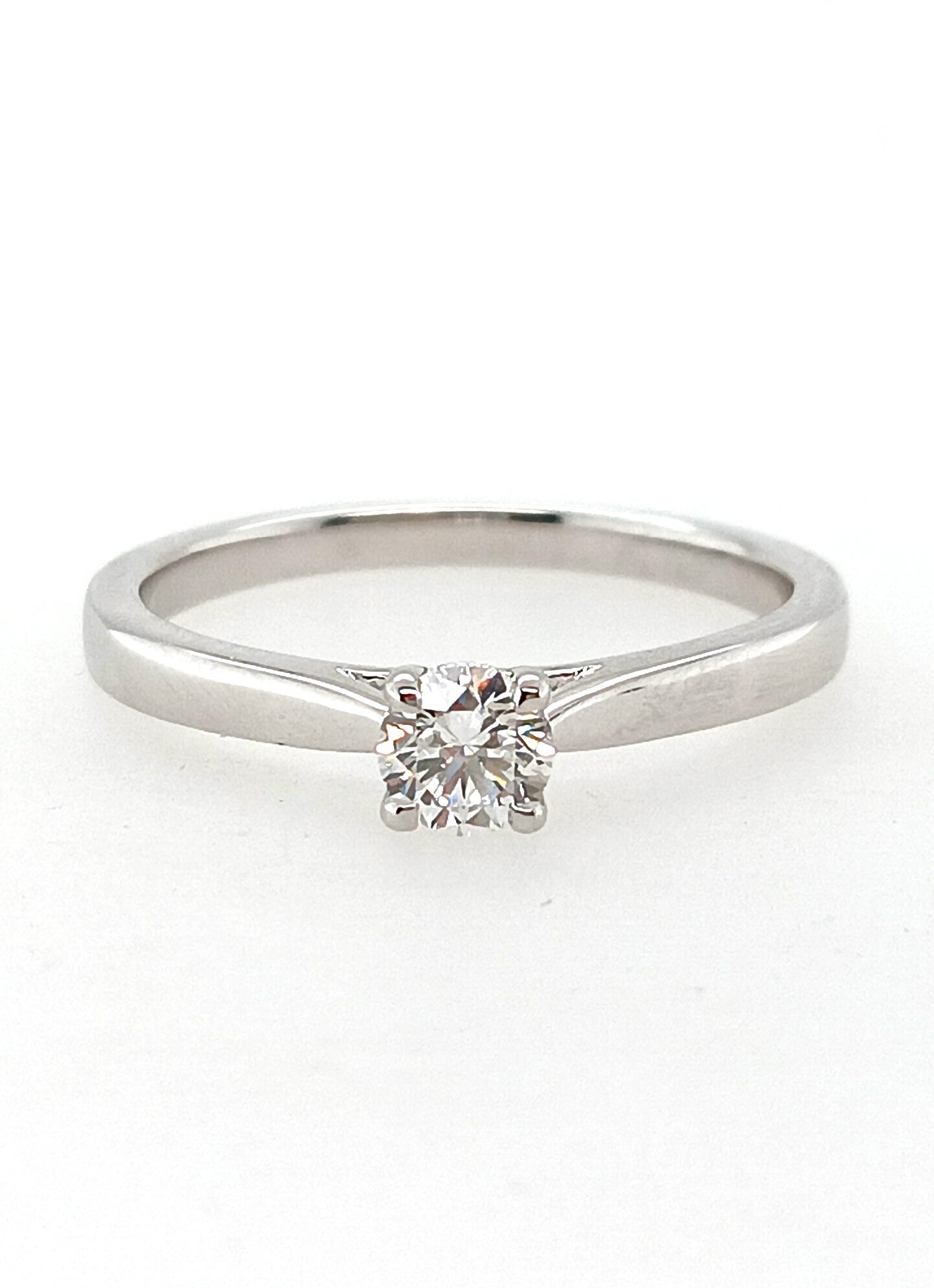 Bague solitaire or blanc 18K avec 0.30ct diamant naturel serti 4 griffes or blanc 18K