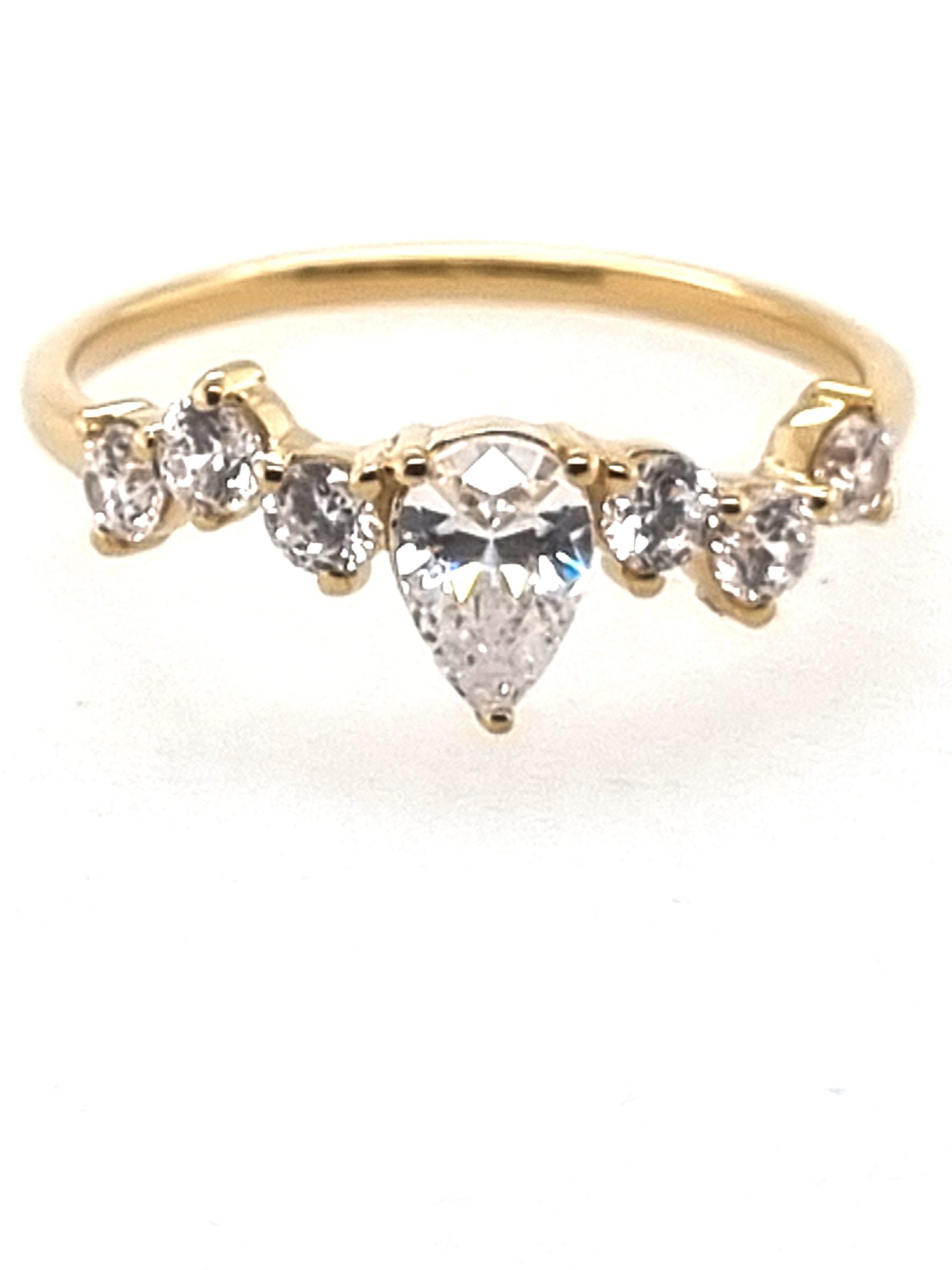 Bague or jaune 18K avec zircon serti griffes or jaune 18K