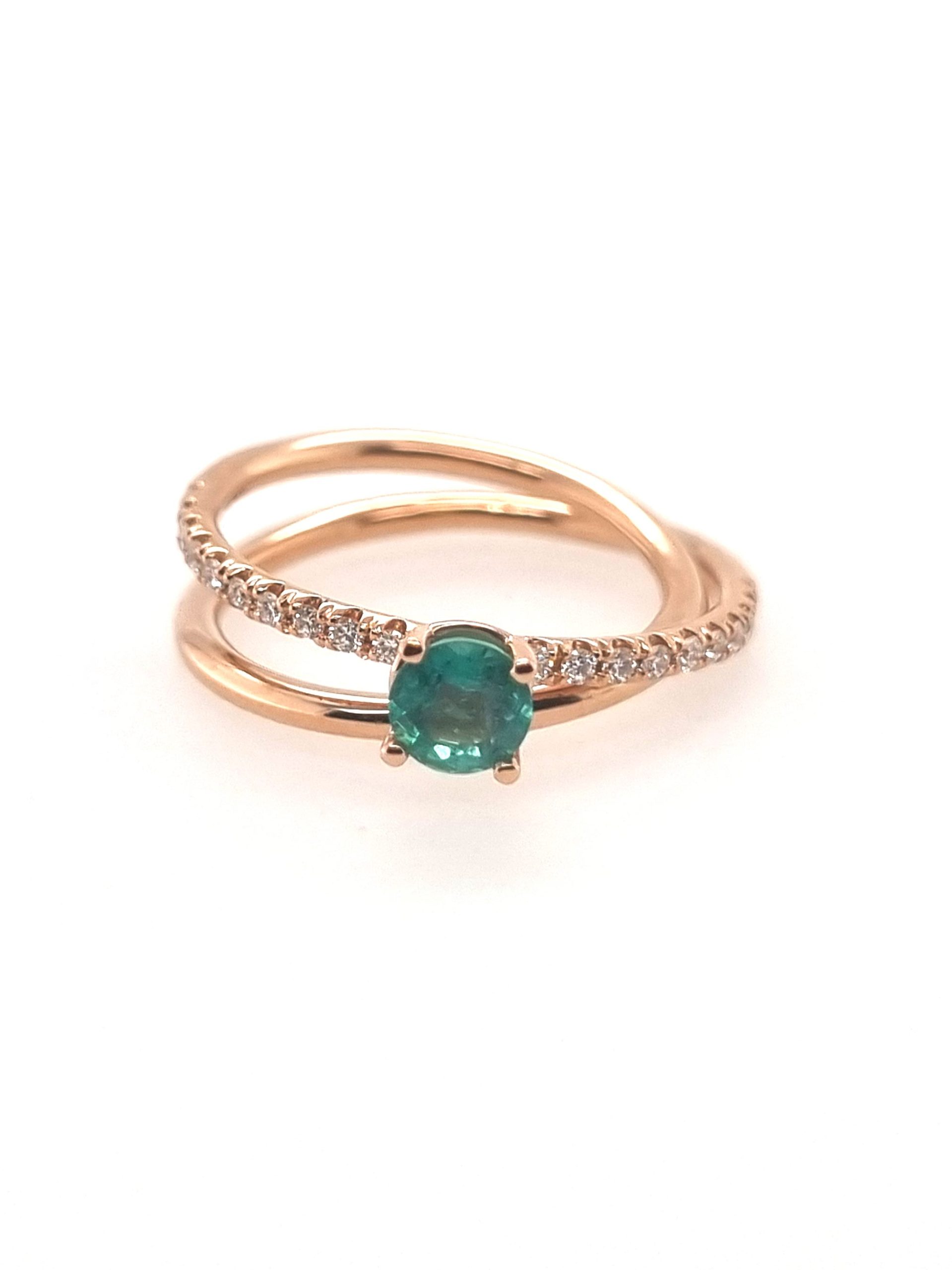 Bague or rose 18K avec 0.56ct émeraude et 0.19ct diamants naturels