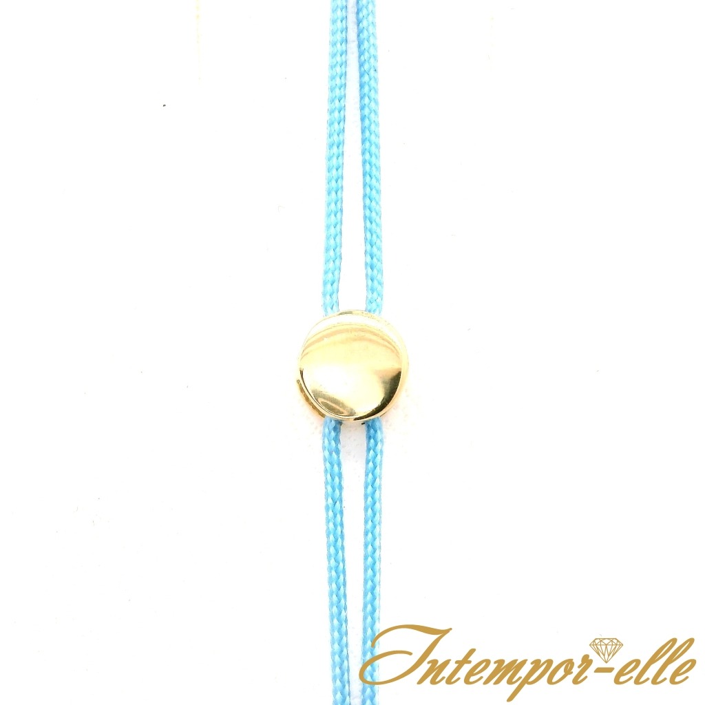 Bracelet cordon bleu avec pastille 8mm or jaune 18K, peut être gravée avec 1-2 lettres, un symbole cœur, infini etc...