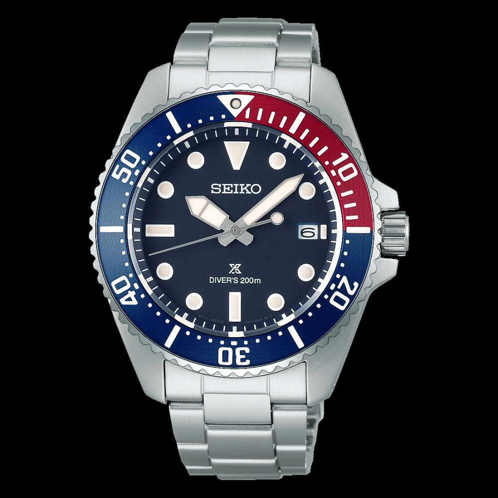 Montre Seiko Prospex quartz solaire Diver's, étanchéité pour plongée jusqu'à une profondeur de 200 m, cadran bleu foncé solaire est rehaussé d'une lunette tournante unidirectionnelle en aluminium bleu et rouge pour plus d'intensité, bracelet acier