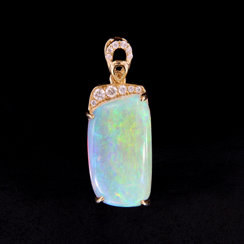 Réservé Pendentif or jaune 18K avec 4.48ct opal et 0.08ct diamants naturels