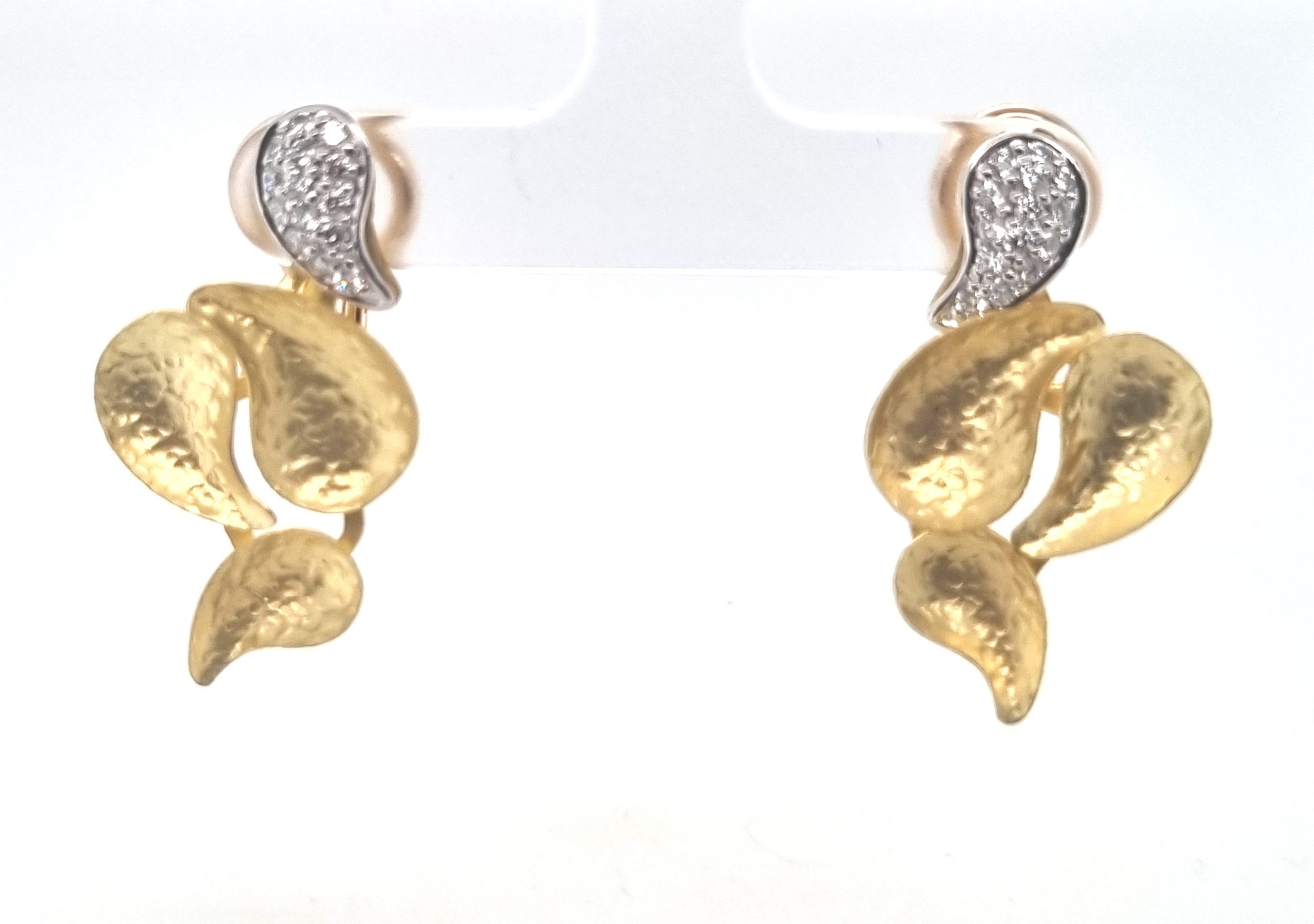 Boucles d'oreilles or jaune 18K avec 0.48ct diamants naturels serti dans or blanc 18K
