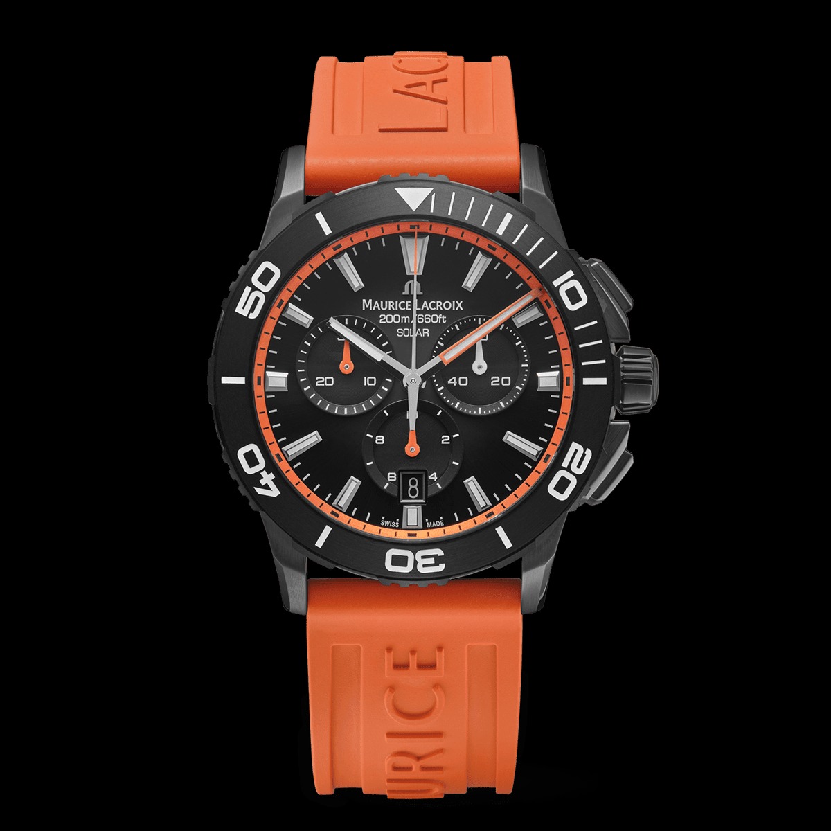 Montre MAURICE LACROIX PONTOS S CHRONOGRAPH QUARTZ SOLAIRE, résistante à l'eau jusqu'à 20 ATM (200 mètres), elle est parfaitement adaptée aux activités aquatiques.