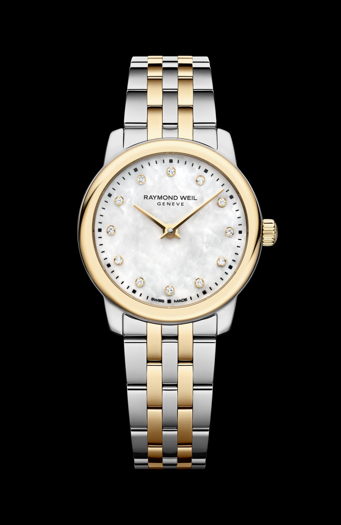 Montre RAYMOND WEIL Toccata Classic quartz,  boîtier rond de 24 mm en acier inoxydable revêtu de PVD or jaune et d’un cadran raffiné en nacre orné d’index sertis de diamants de synthèse