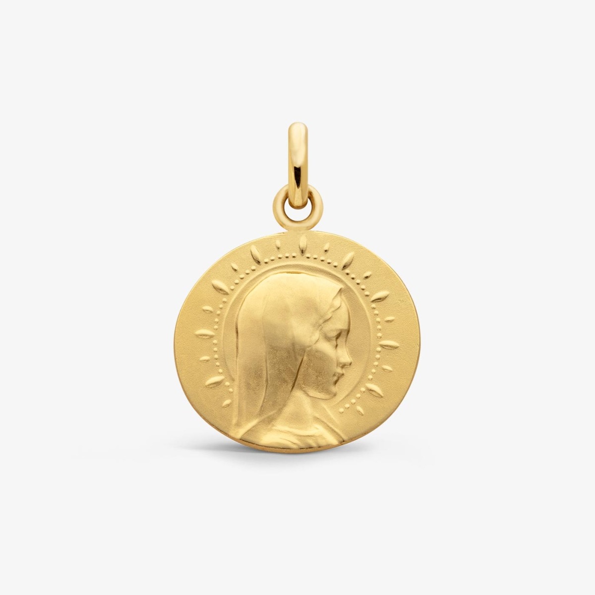 Pendentif médaille ' Galet Vierge Jeune Étoilée ' 16mm or jaune 18k de la marque française Arthus Bertrand Paris 1803 éco-responsable